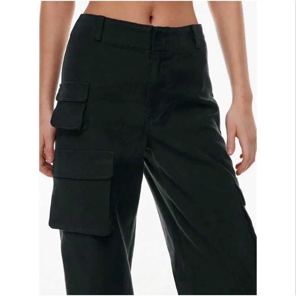 Aritzia TNA High Rise wide leg Cargo Pants Black Pockets